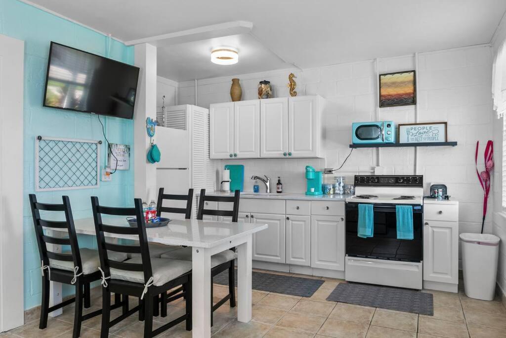 Mermaids Grotto Waterfront 1Br Apt With Bay View Villa Tampa Dış mekan fotoğraf
